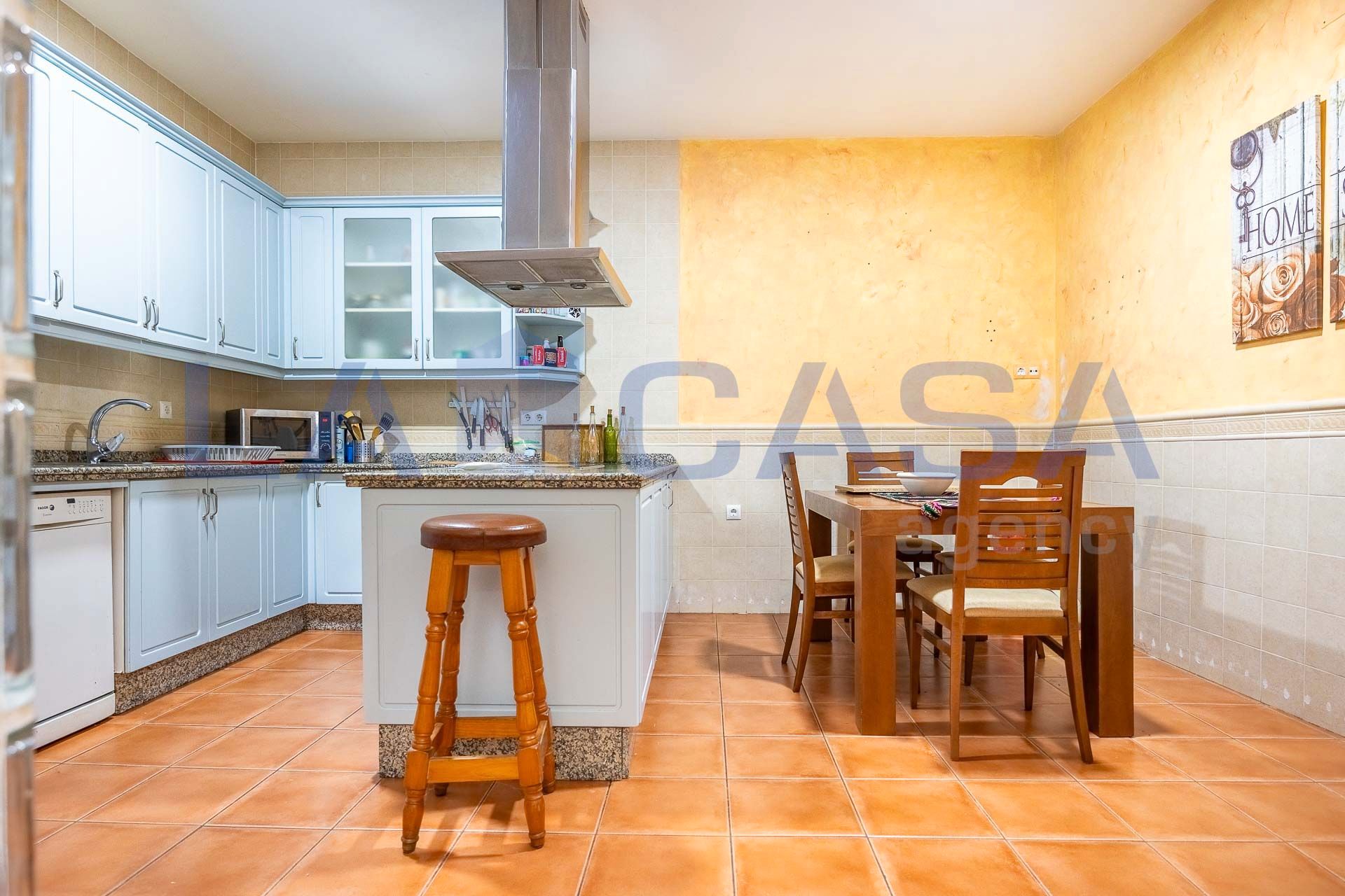 Cuina de Casa adosada en venda en  Sevilla Capital amb Terrassa i Balcó