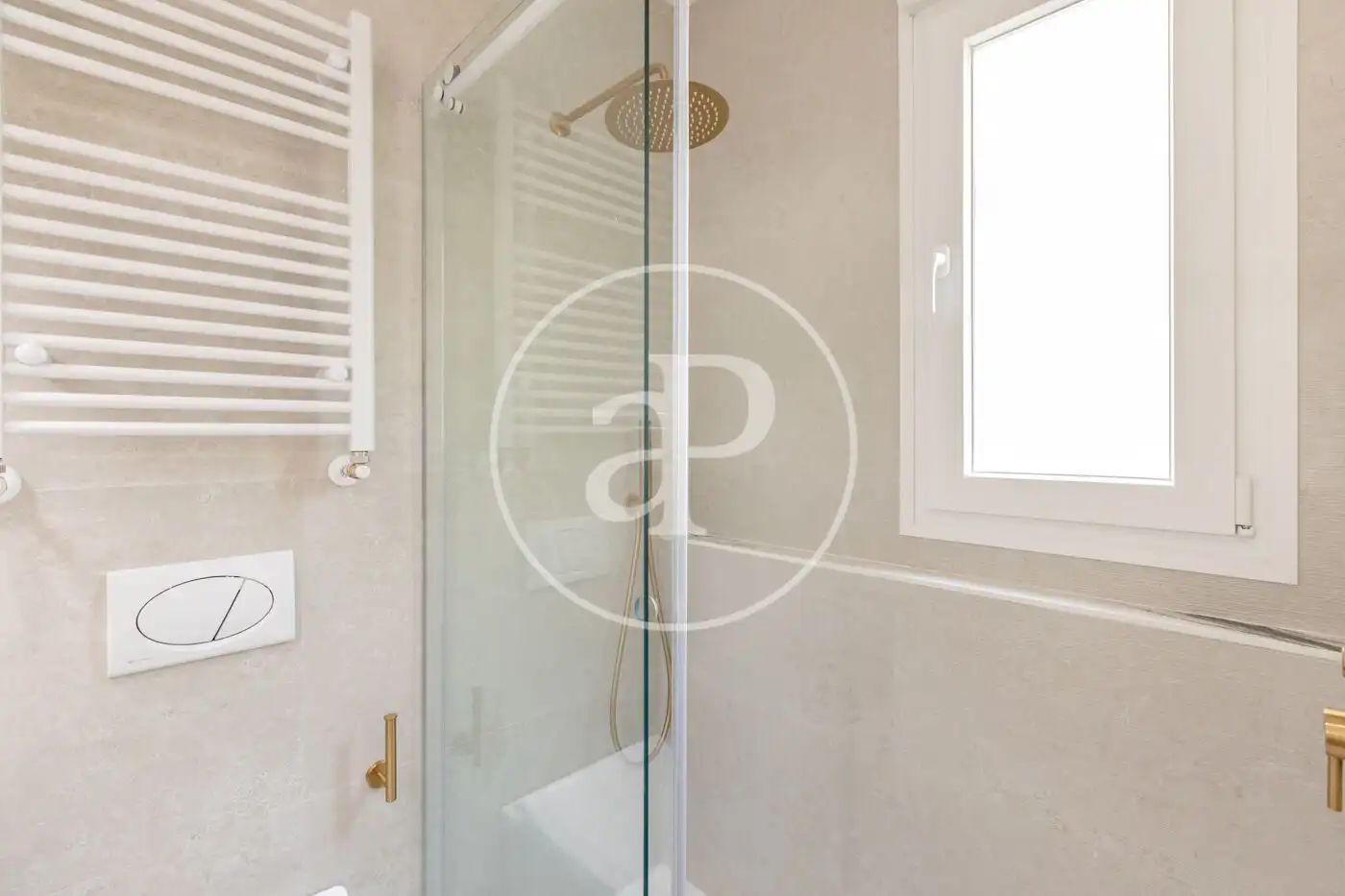 Baño de Piso en venta en Madrid con Aire acondicionado, Calefacción y Terraza