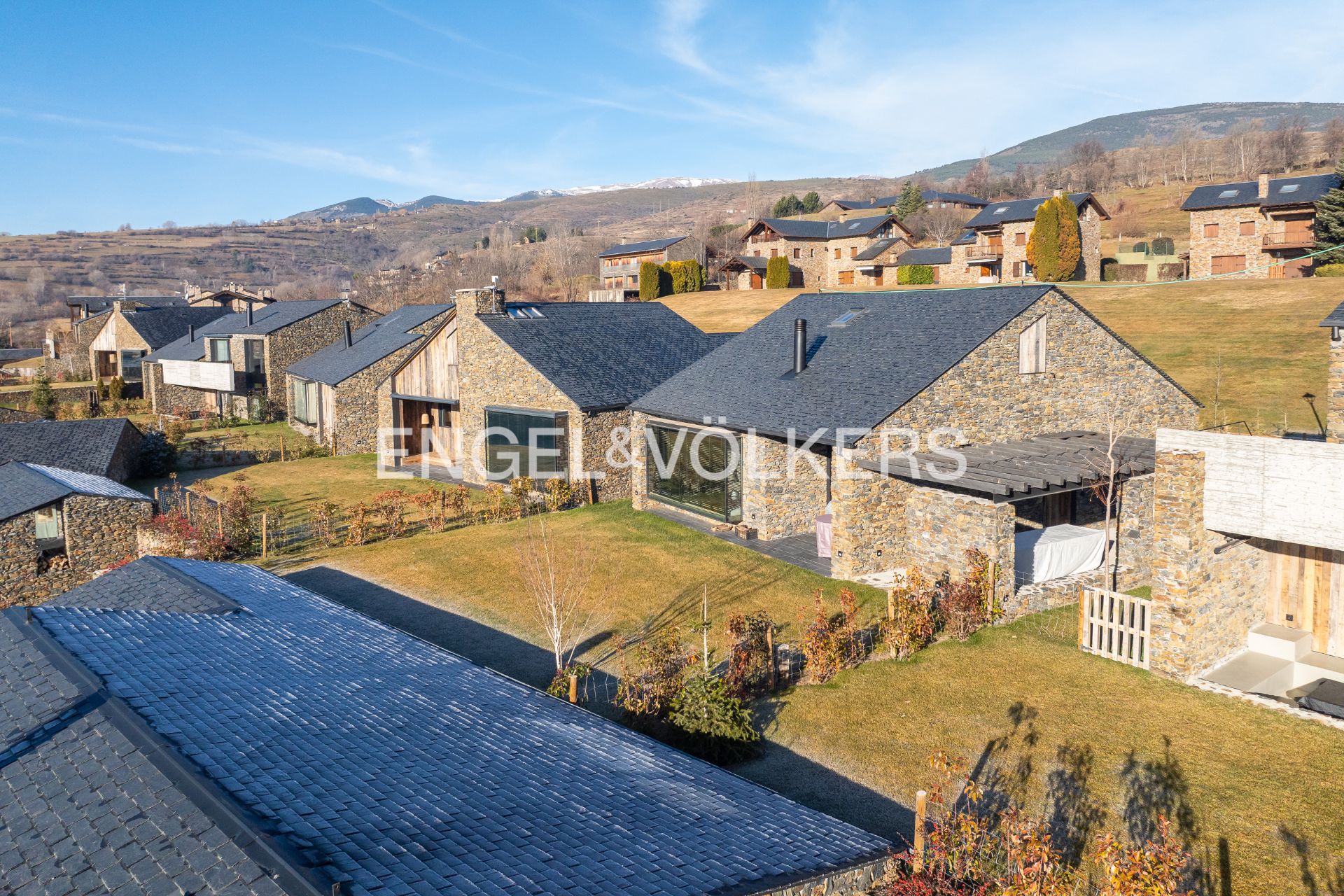 Vista exterior de Casa o xalet en venda en Ger amb Calefacció, Jardí privat i Parquet