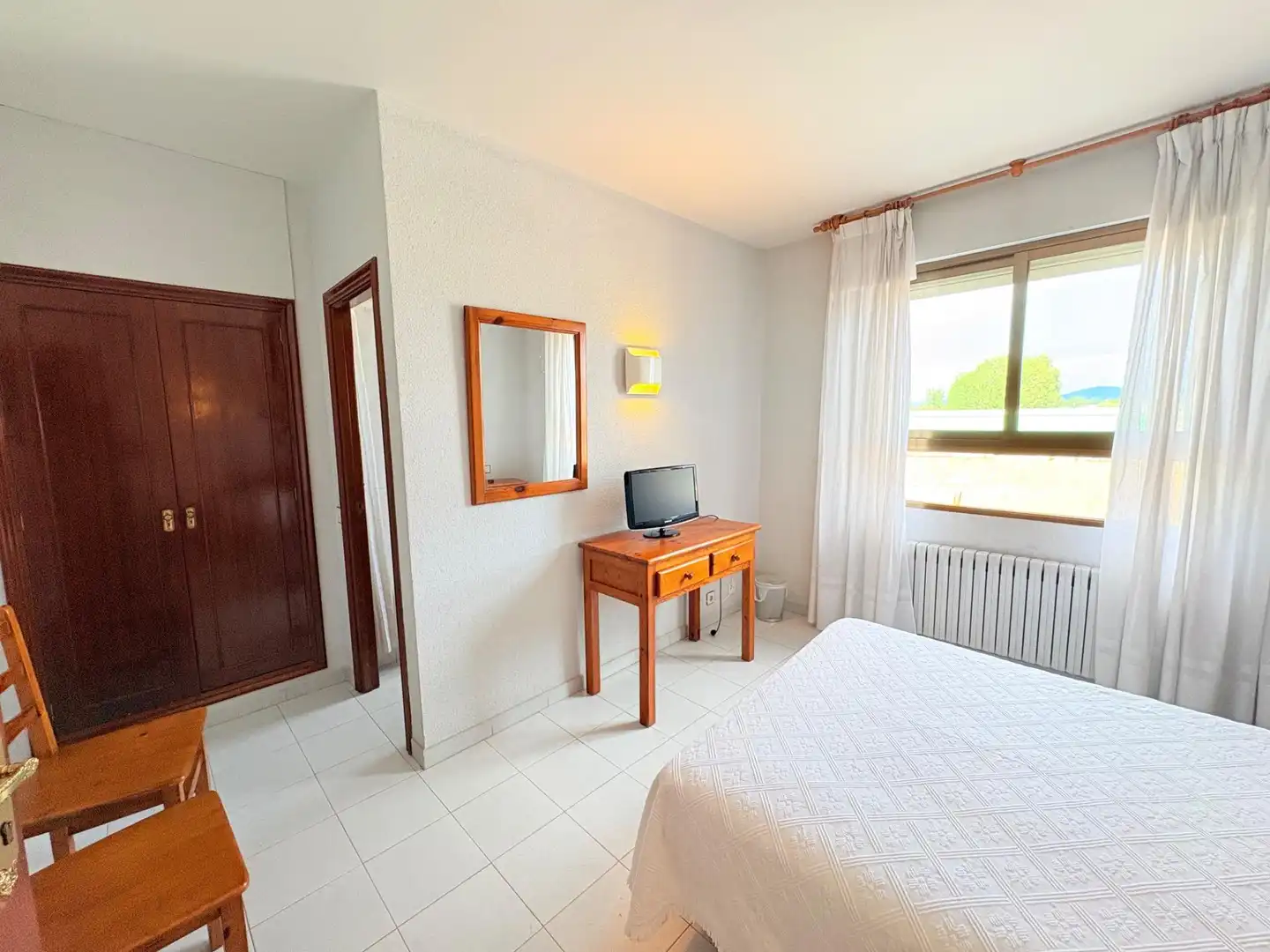 Schlafzimmer von Gebäude zum Verkauf in Carracedelo