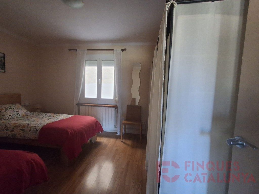 Bedroom of Flat for sale in Girona Capital