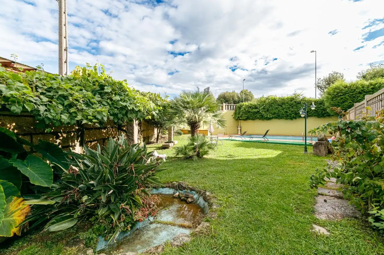 Jardín de Casa o chalet en venta en Vigo  con Calefacción, Jardín privado y Parquet