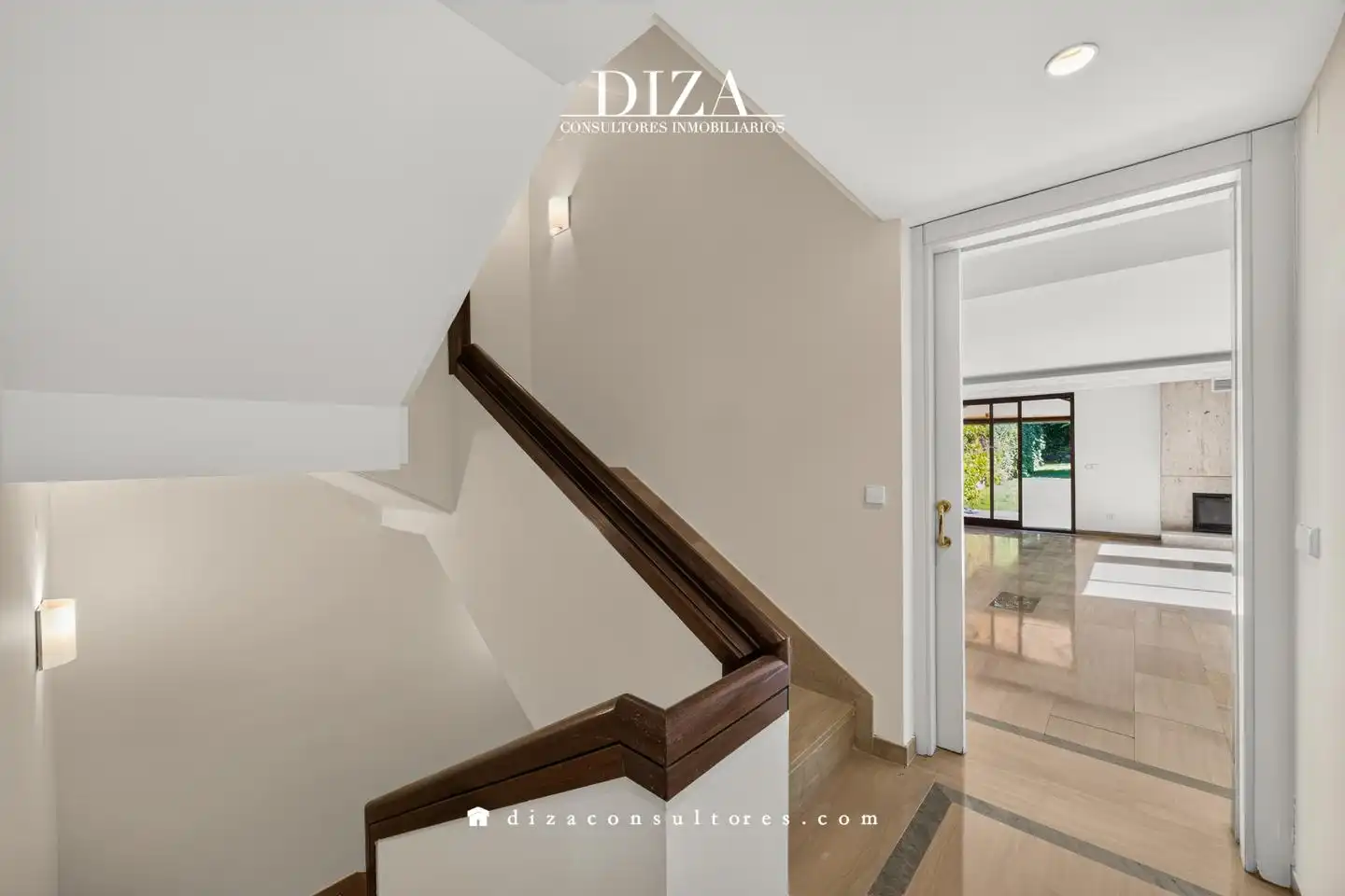 Detached homes for rent in Madrid  with Air Conditioner, Heating and Private garden