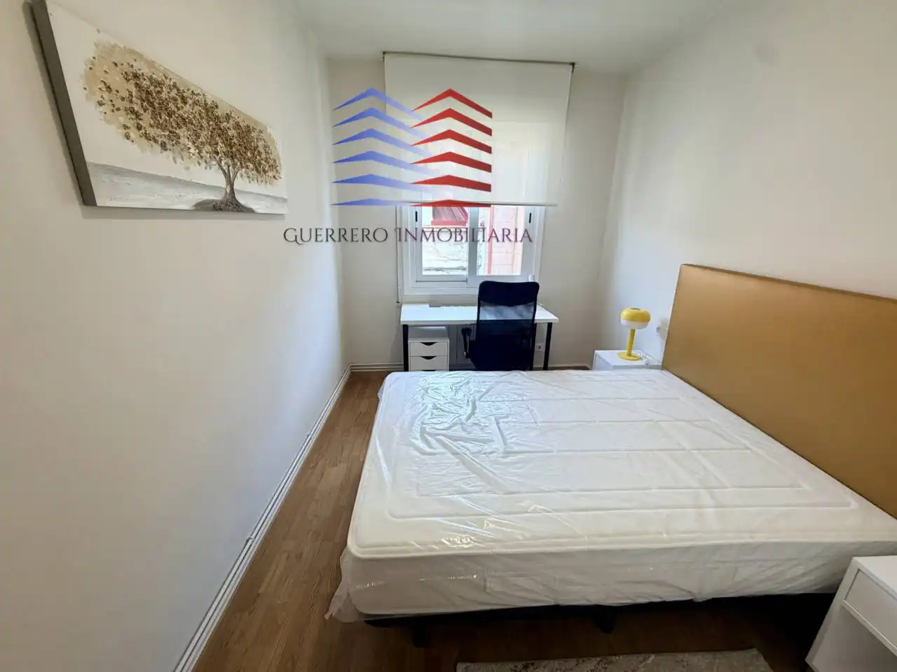 Schlafzimmer von Wohnung zur Miete in Ourense Capital  mit Heizung, Parkett und Möbliert