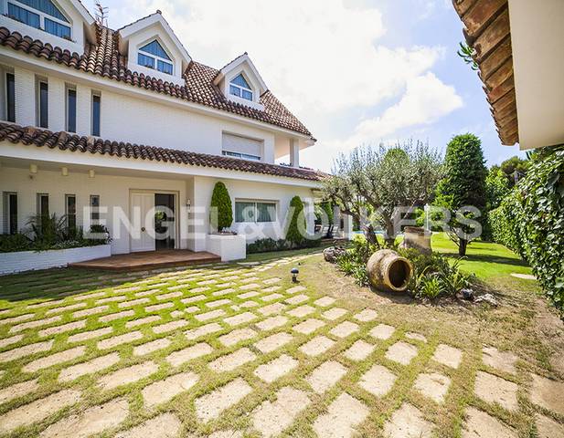 Casa-chalet en Venta en Can Girona - Terramar - Vinyet