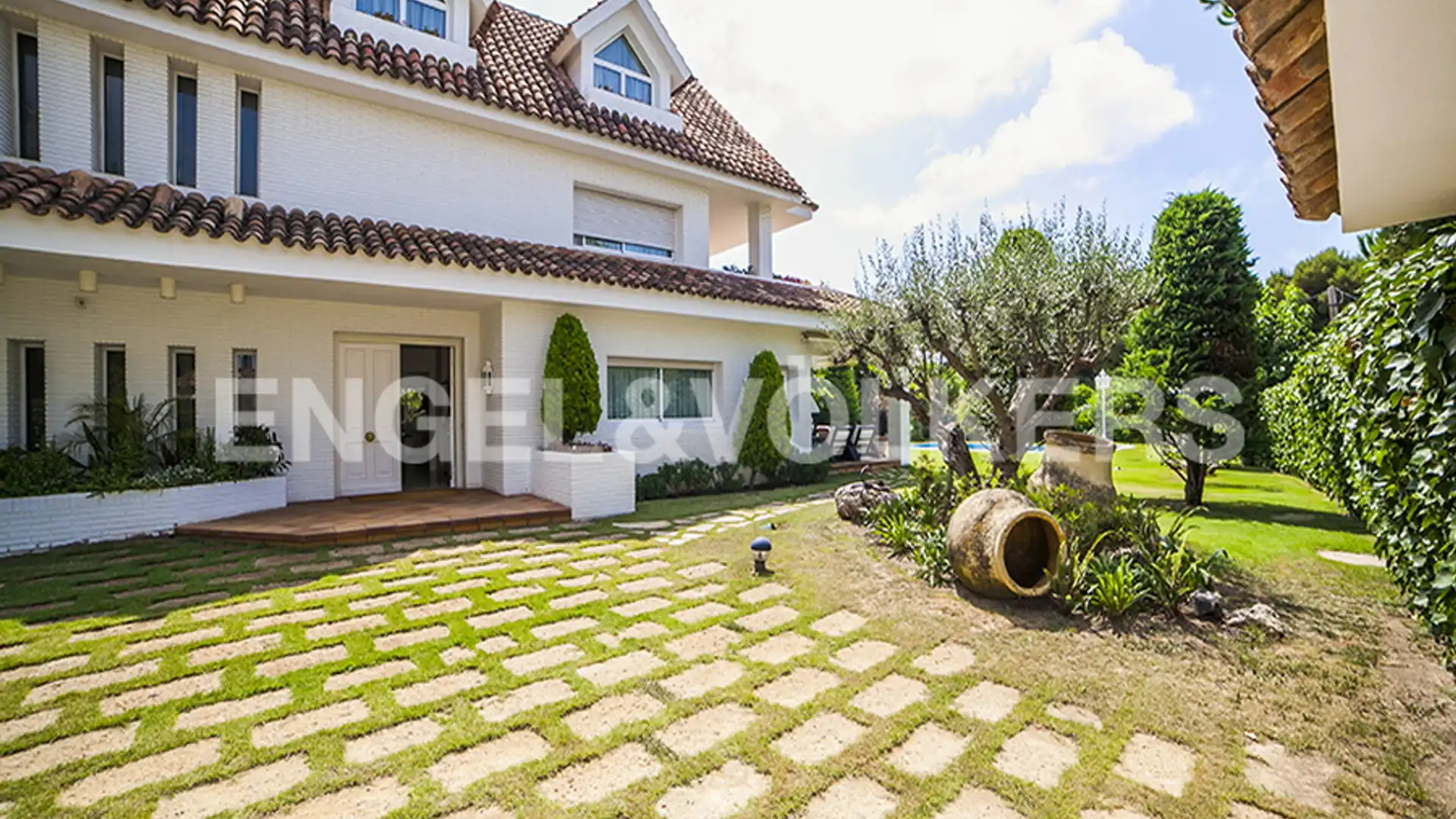 Vista exterior de Casa o chalet en venta en Sitges con Aire acondicionado, Calefacción y Jardín privado