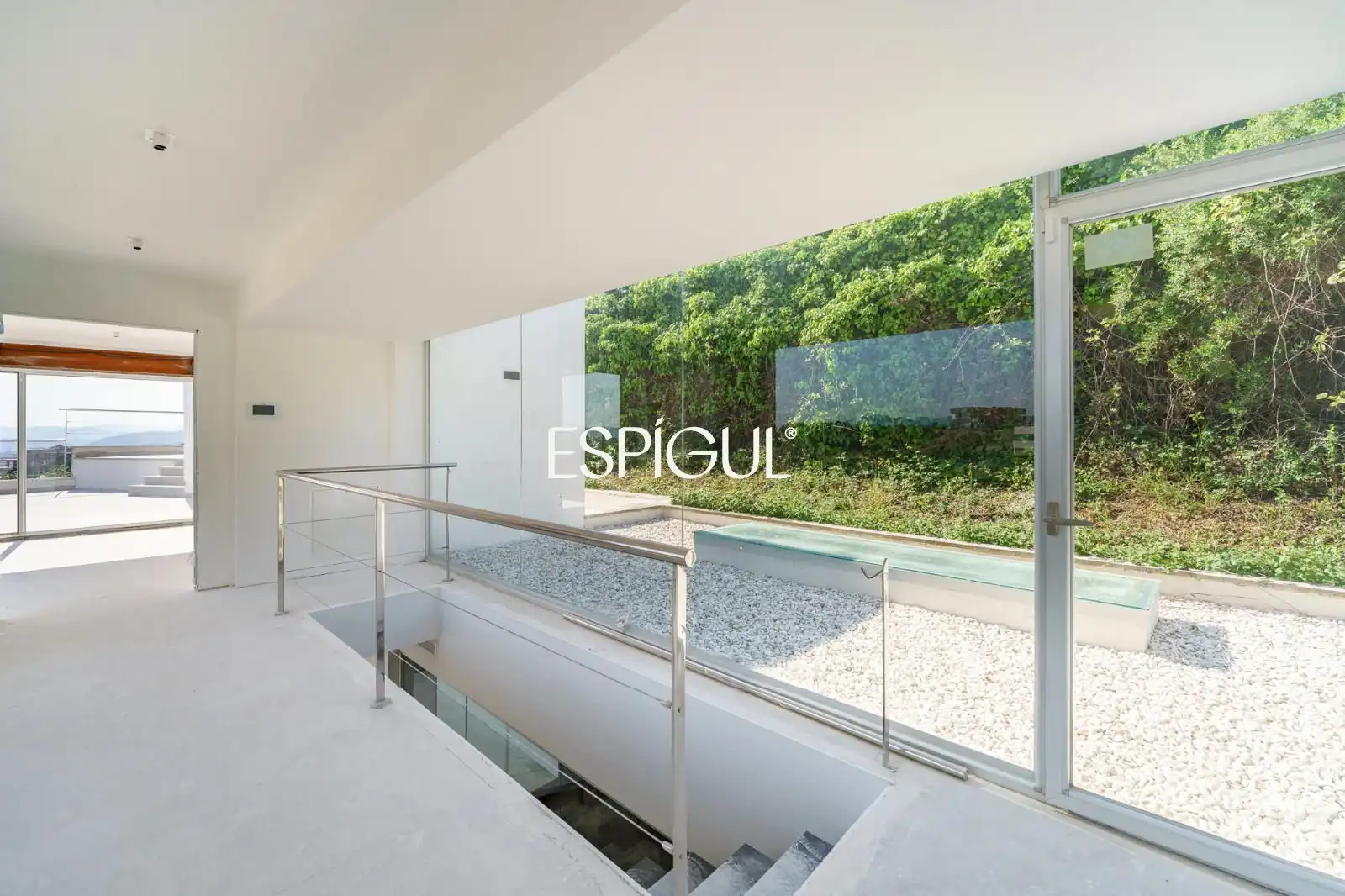 Piscina de Casa o xalet en venda en Sant Esteve Sesrovires amb Aire condicionat, Calefacció i Traster