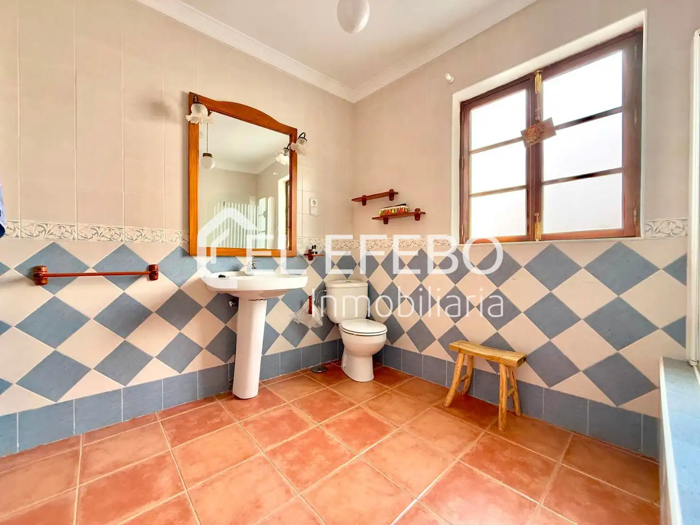 Baño de Casa o chalet en venta en Antequera con Horno, Lavadora y Balcón