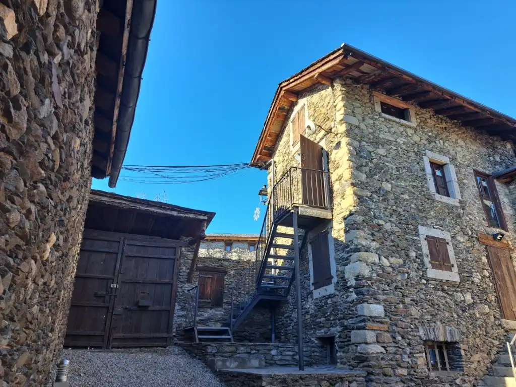 Vista exterior de Dúplex en venda en Guils de Cerdanya amb Calefacció, Parquet i Traster