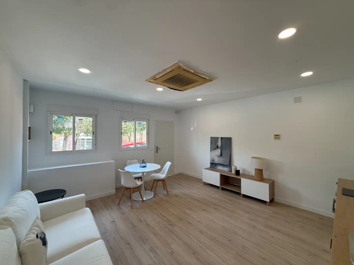 Sala de estar de Estudio en venta en Terrassa con Aire acondicionado, Parquet y Horno
