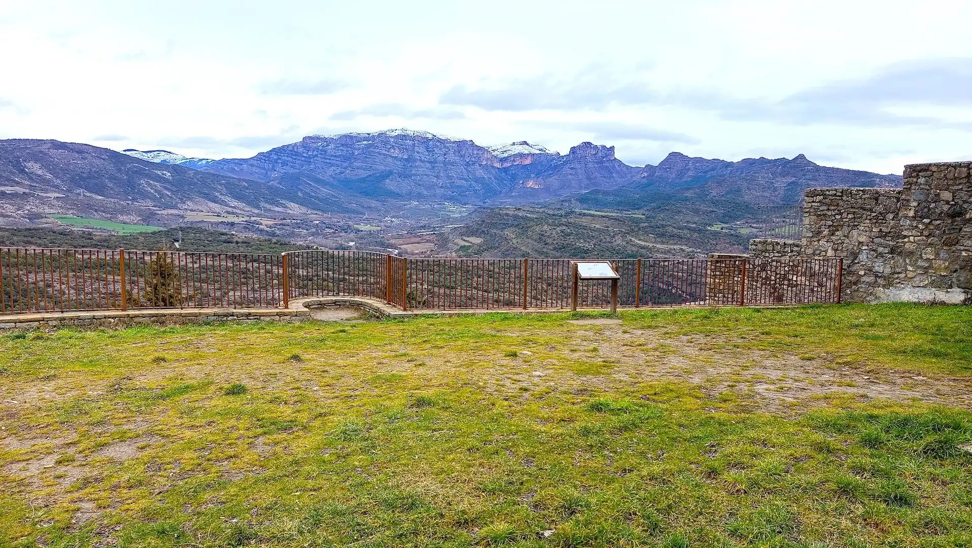 Duplexes for sale in Isábena  with Parquet flooring