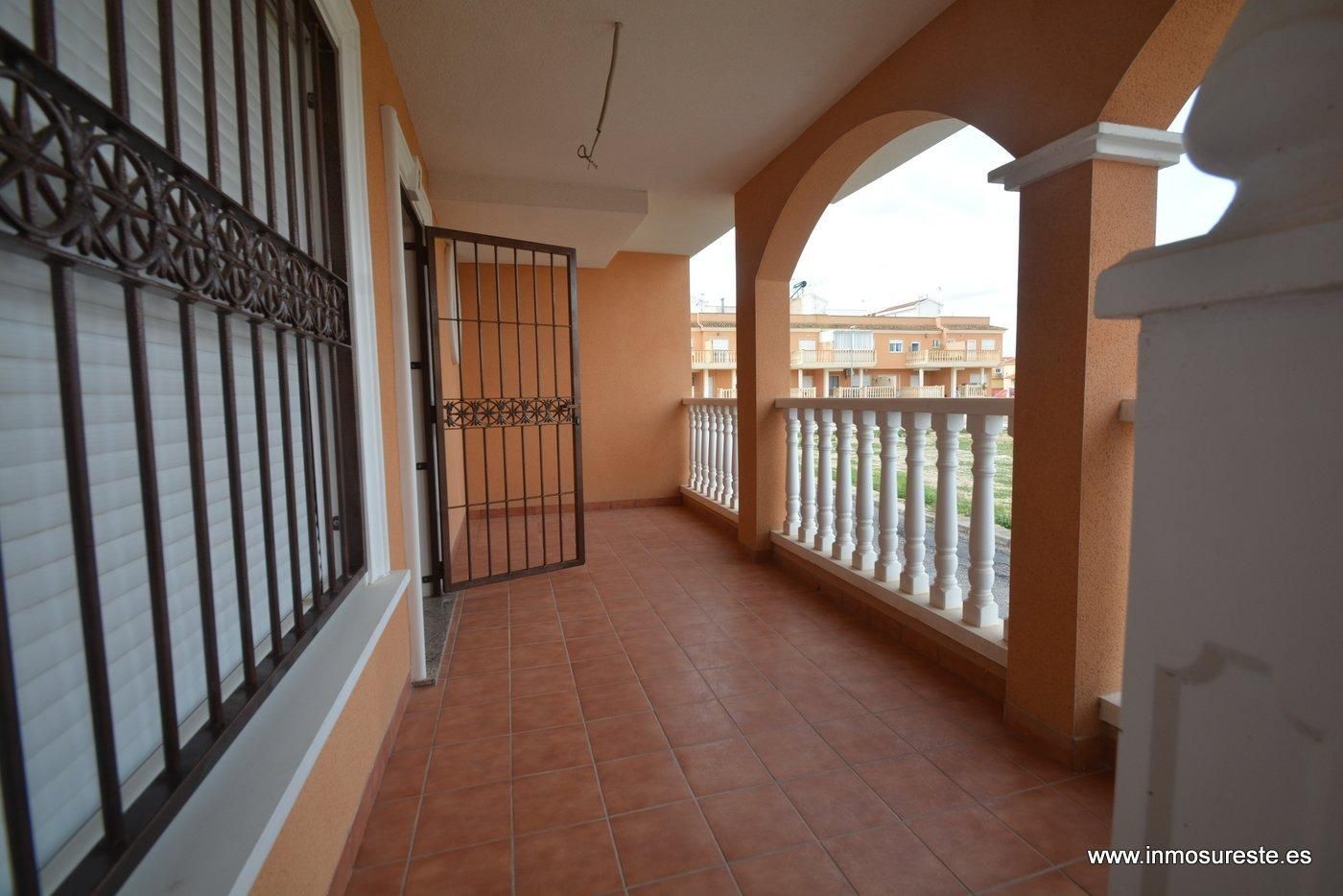 Casa adosada en venda en Benferri amb Balcó