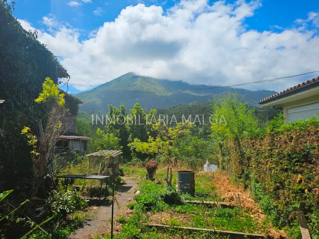 Houses for sale in Caravia  with Private garden