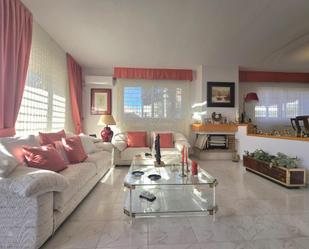 Living room of Single-family semi-detached for sale in El Masnou  with Air Conditioner, Heating and Private garden