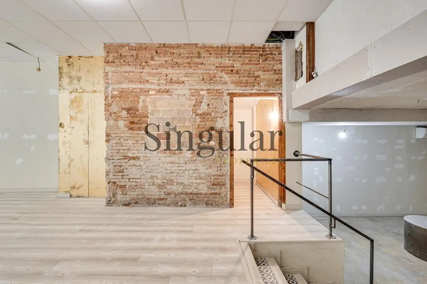 Commercial properties for rent in Carrer de la Creu Coberta, Hostafrancs
