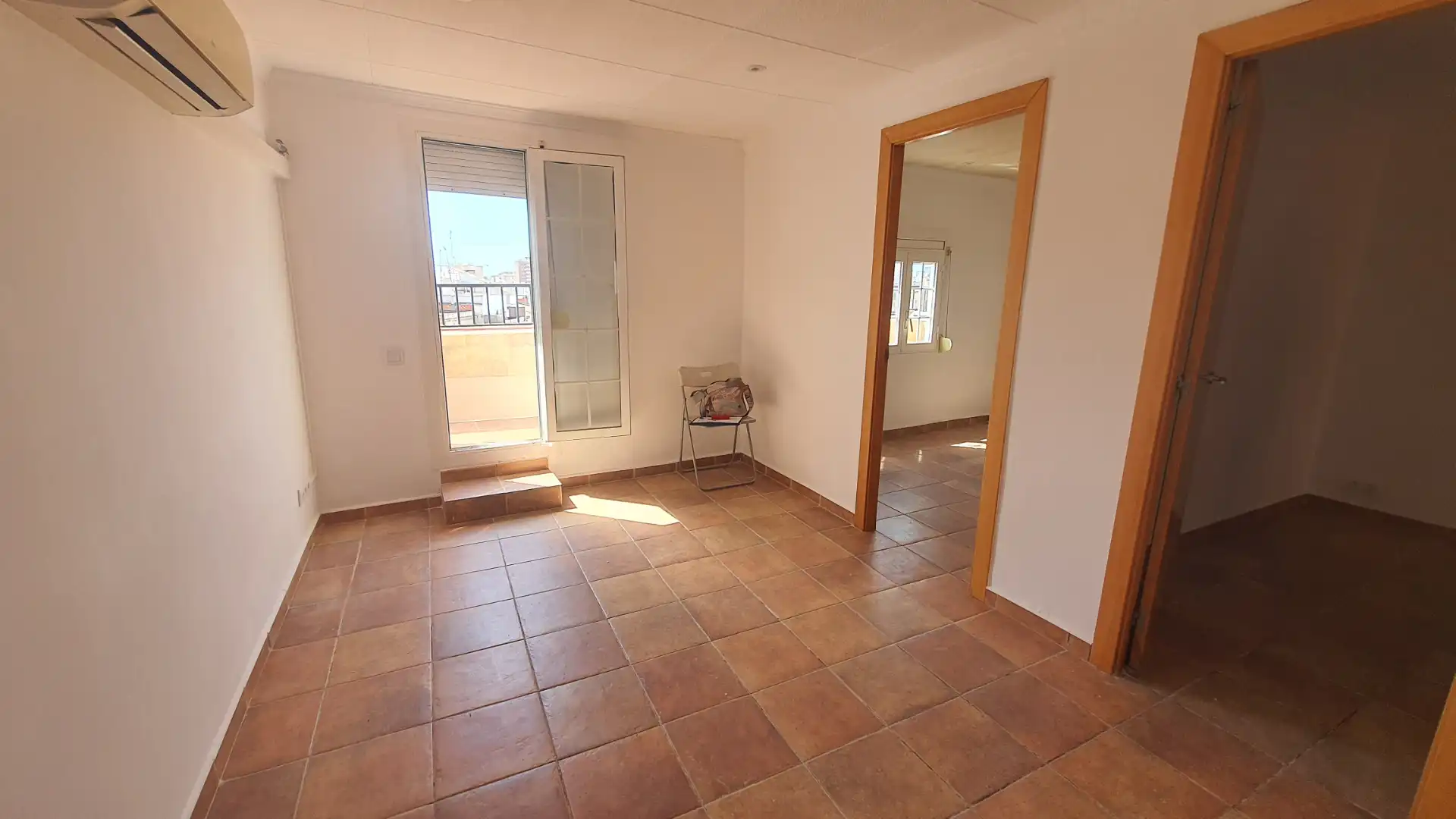 Terraza de Ático en venta en L'Hospitalet de Llobregat con Aire acondicionado, Calefacción y Terraza