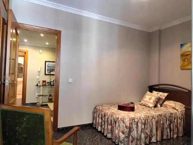 Dormitori de Casa adosada en venda en Alaquàs amb Aire condicionat, Terrassa i Traster
