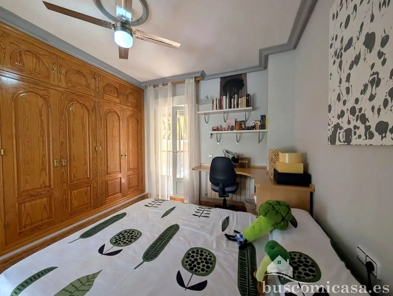 Dormitori de Casa o xalet en venda en Linares amb Aire condicionat, Calefacció i Jardí privat
