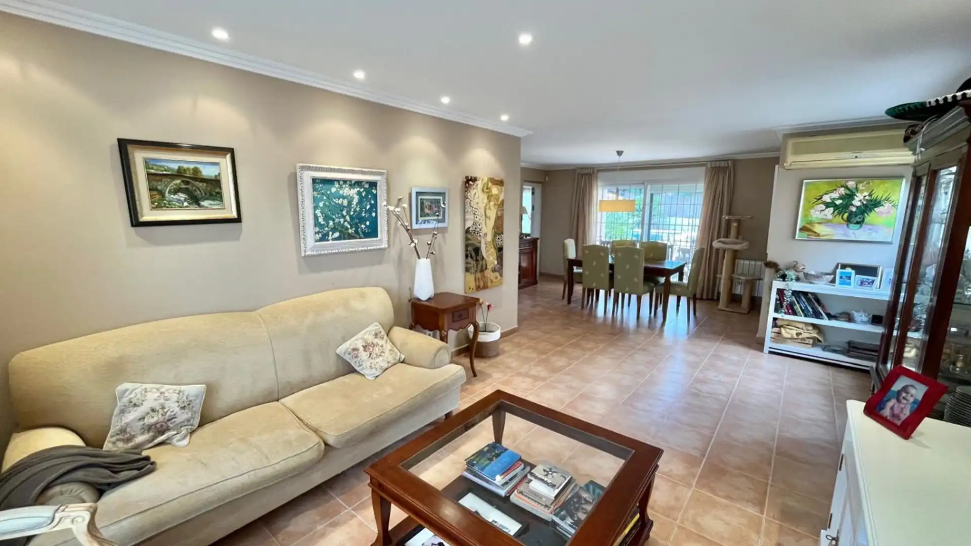 Houses for sale in Nayes, Montesol