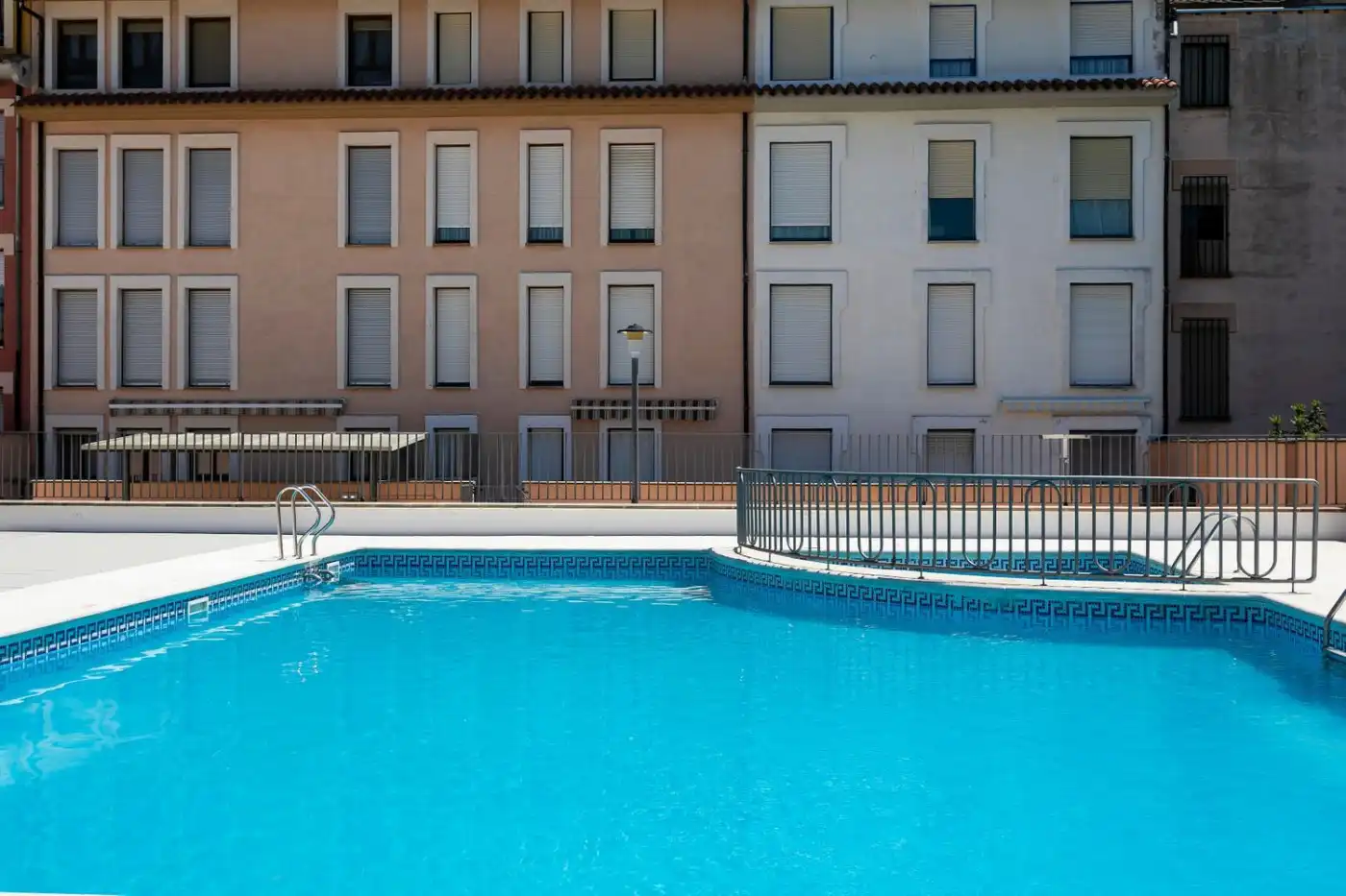 Swimming pool of Flat for sale in Jaca  with Heating, Parquet flooring and Terrace