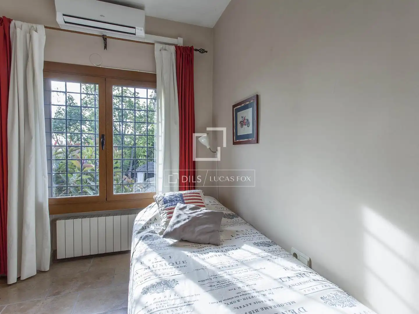 Habitación de Casa o chalet en venta en Paterna con Calefacción, Jardín privado y Terraza