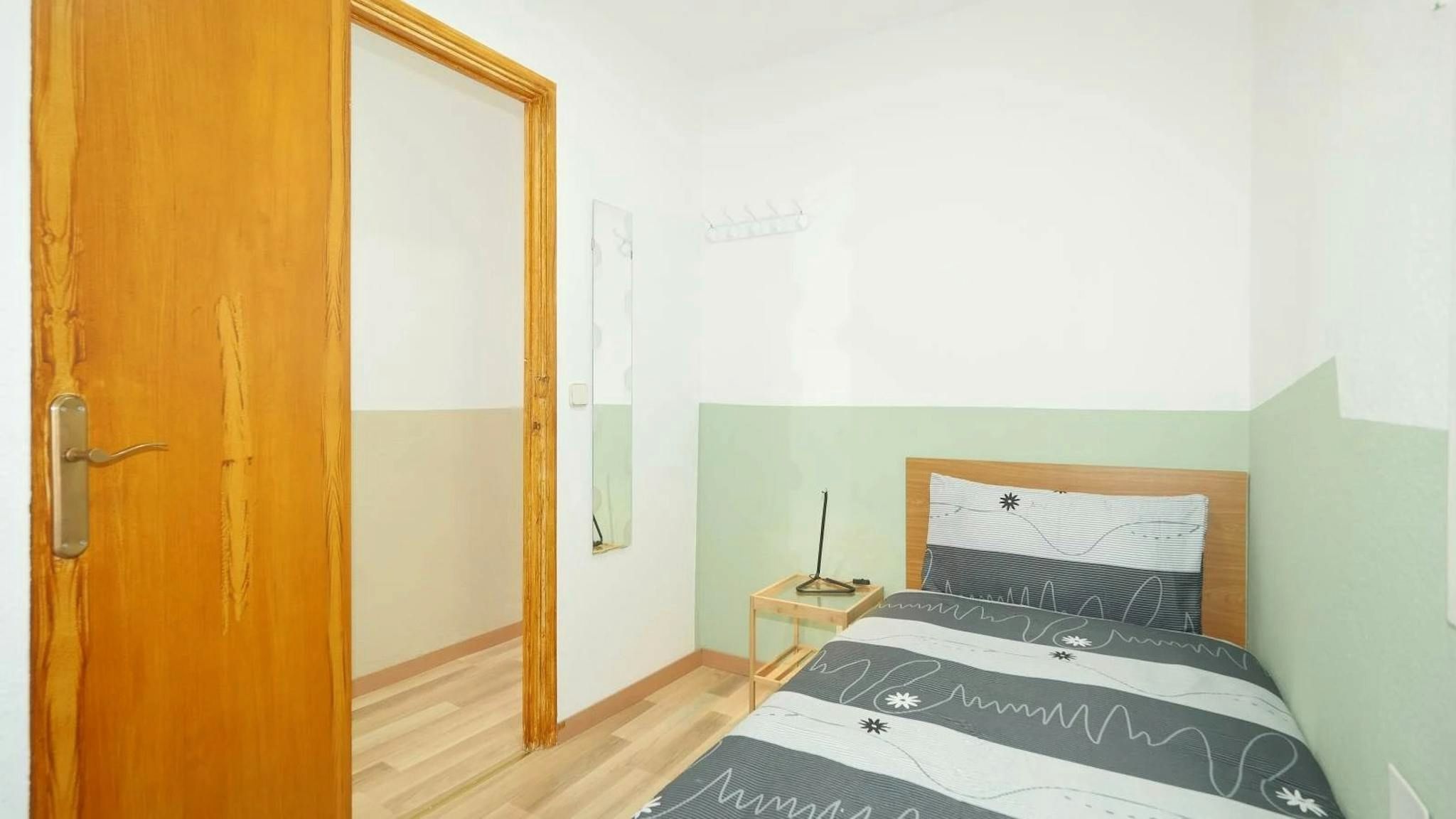 Habitación de Piso para compartir en  Barcelona Capital con Lavadora