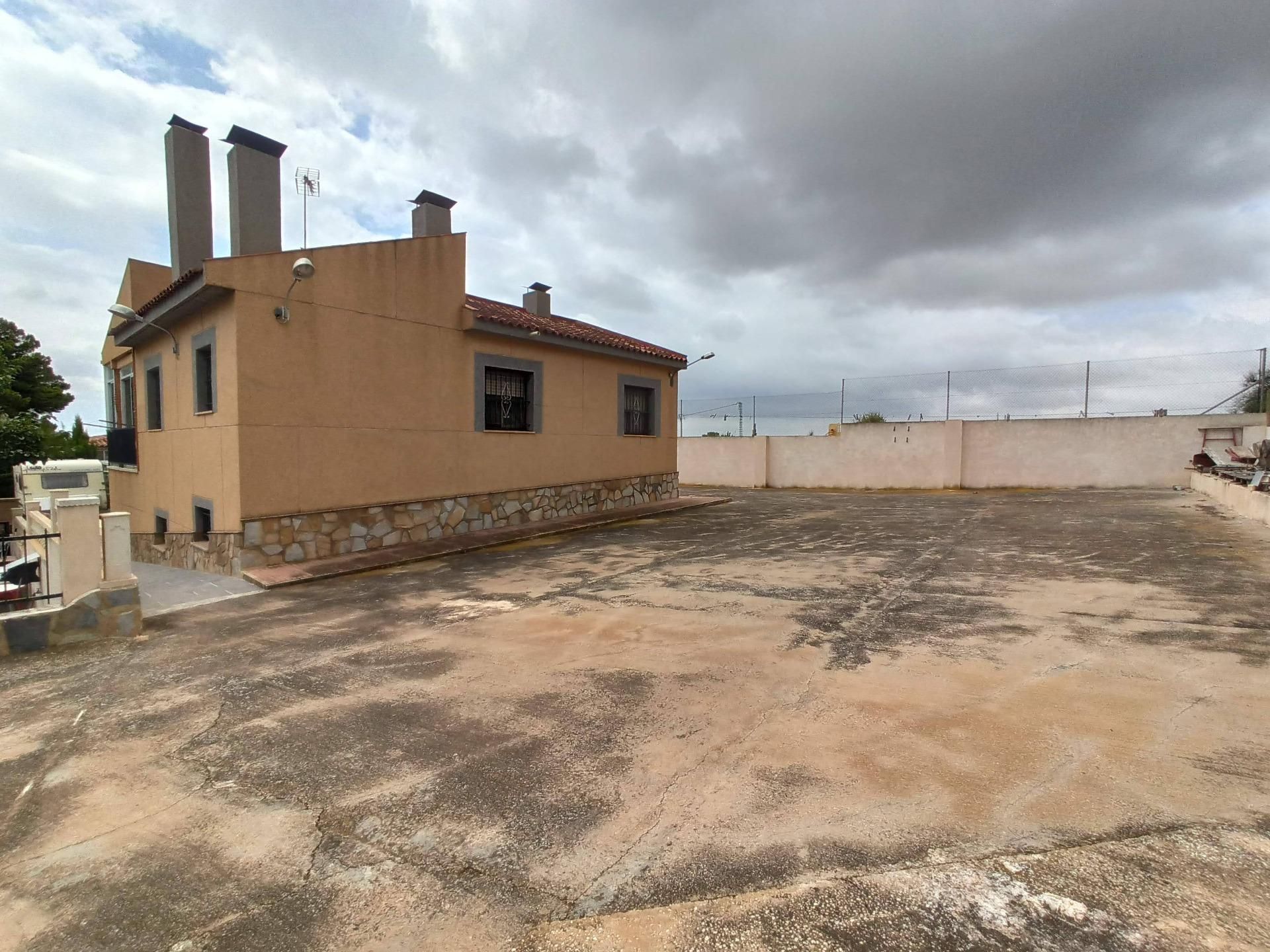 Casa o xalet en venda en Alicante / Alacant amb Jardí privat, Terrassa i Piscina comunitària