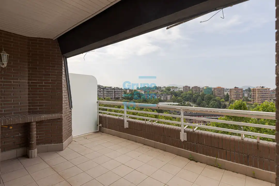 Terraza de Ático en venta en Donostia - San Sebastián  con Calefacción, Terraza y Piscina