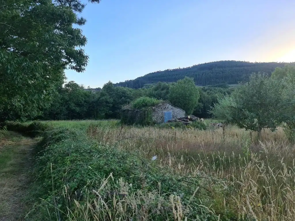 Wohnbaugrundstück zum Verkauf in Boiro