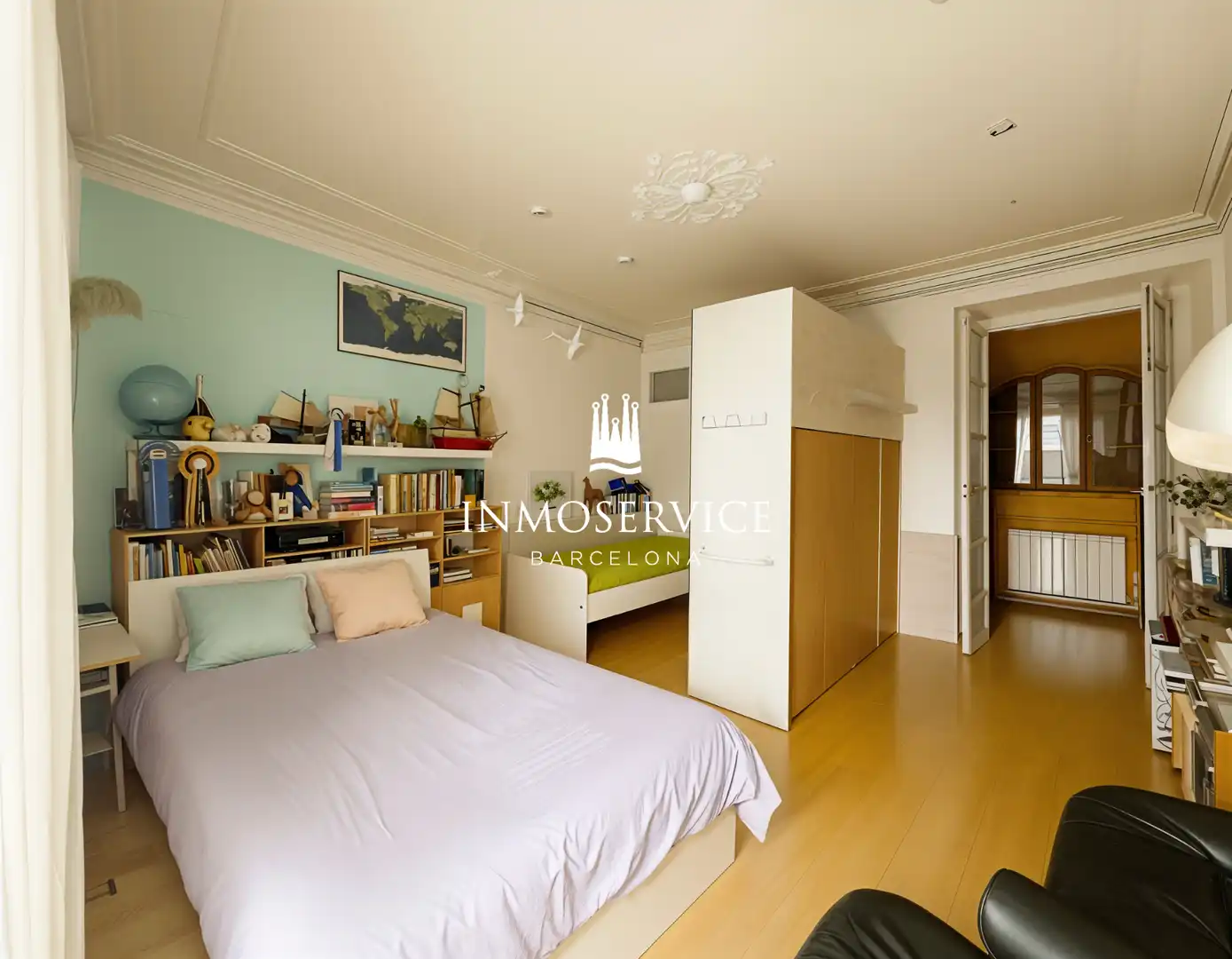 Schlafzimmer von Wohnung zum Verkauf in Barcelona mit Heizung, Parkett und Abstellraum