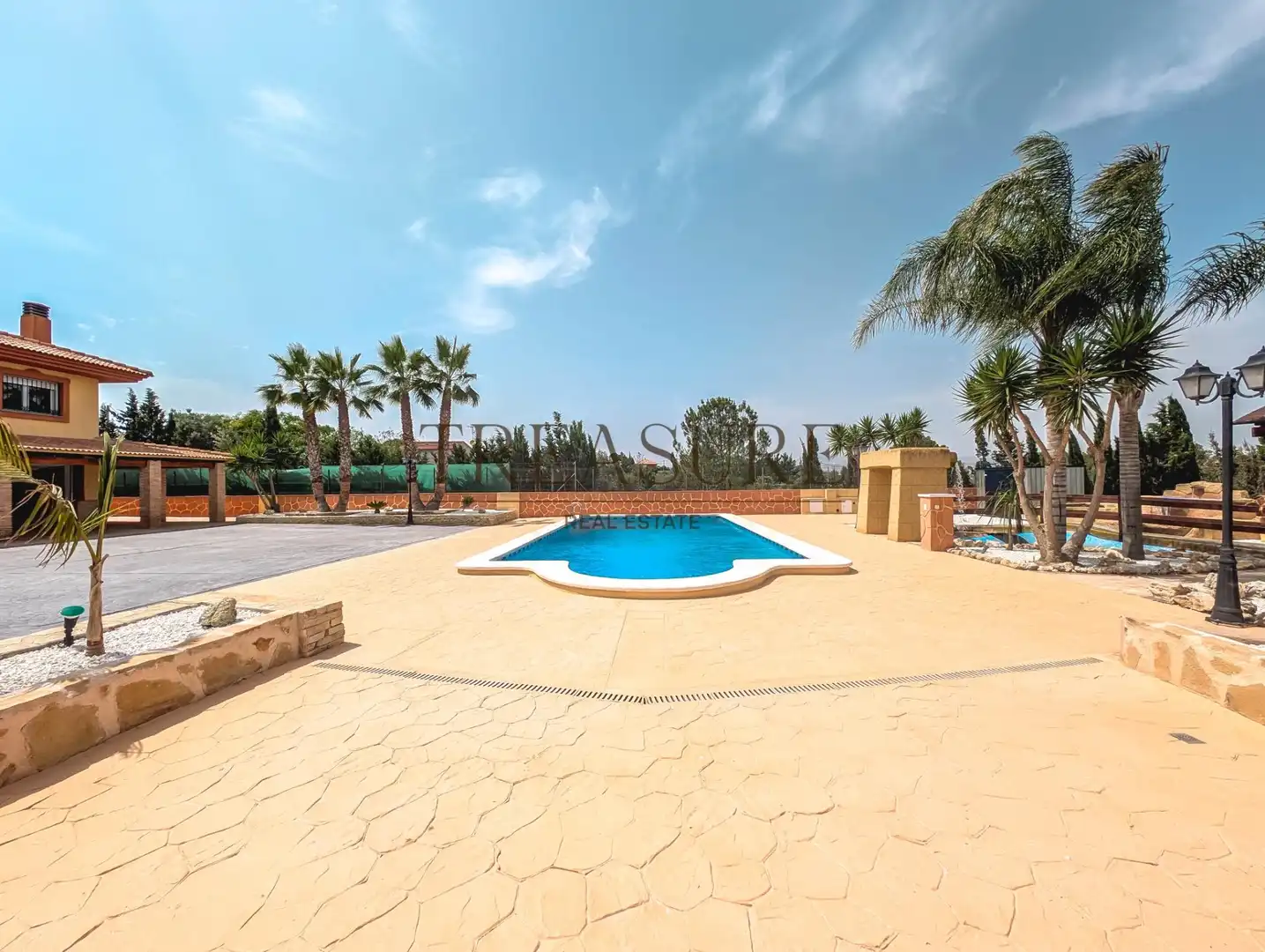 Vista exterior de Casa o chalet en venta en Molina de Segura con Trastero, Piscina y Amueblado