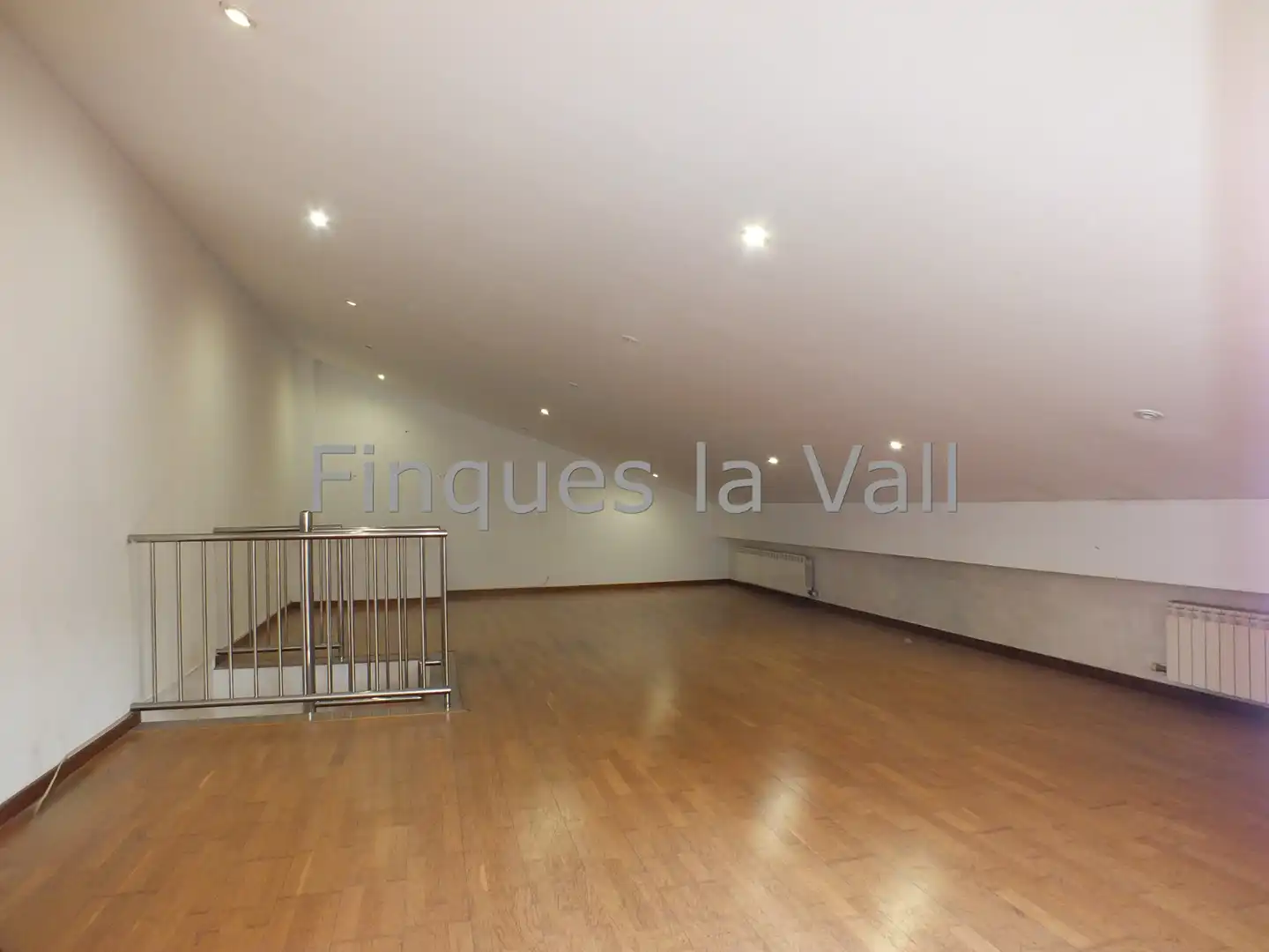 Dúplex en venta en Santa Eugènia de Berga con Calefacción, Parquet y Terraza