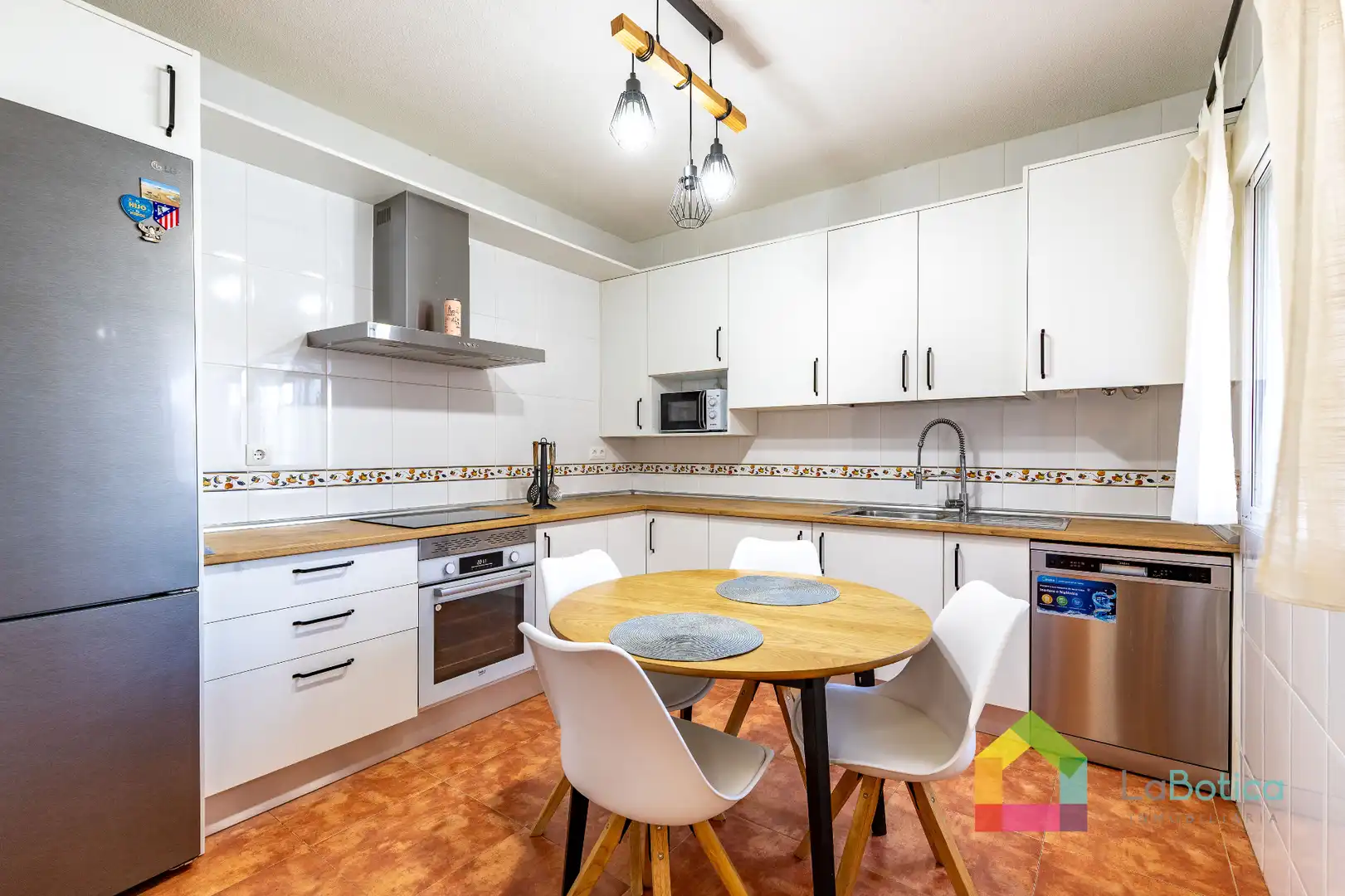 Cocina de Casa adosada en venta en Carmena con Calefacción