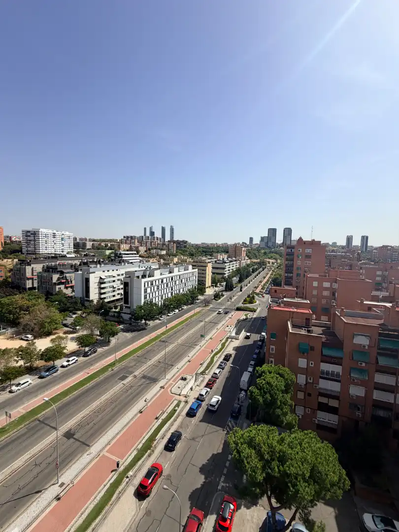 Vista exterior de Piso en venta en Madrid con Aire acondicionado, Calefacción y Parquet
