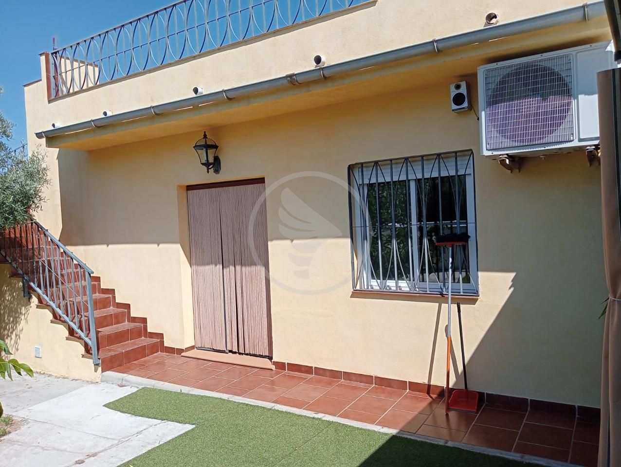 Exterior view of Country house for sale in Linares  with Private garden, Terrace and Swimming Pool