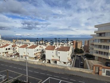 Bungalow con piscina en venta en Los Arenales del Sol