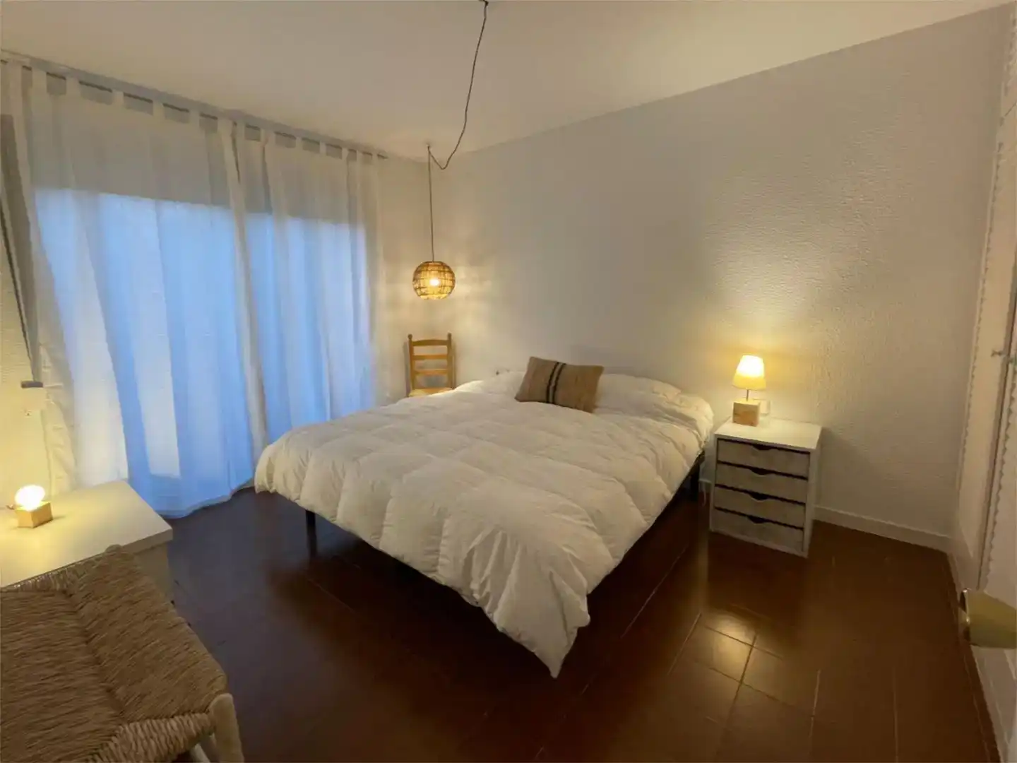 Schlafzimmer von Garage zum Verkauf in Begur