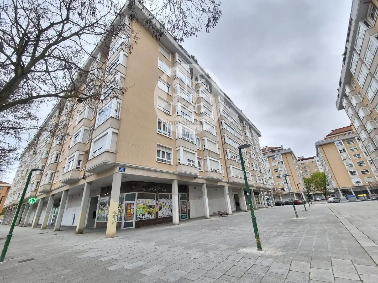 Vista exterior de Piso de alquiler en Burgos Capital con Calefacción, Trastero y Amueblado