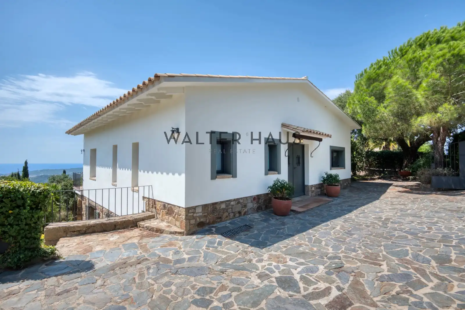 Casa amb terrassa en venda a Avinguda de Vallvanera, imagen 80