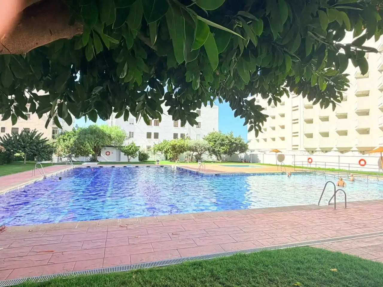 Apartment with pool to rent in Calle Amelia Sánchez Alcázar 1, imagen 2