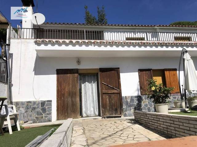 Casa-chalet en Venta en Calle MONTNEGRE en Can Massuet del Far