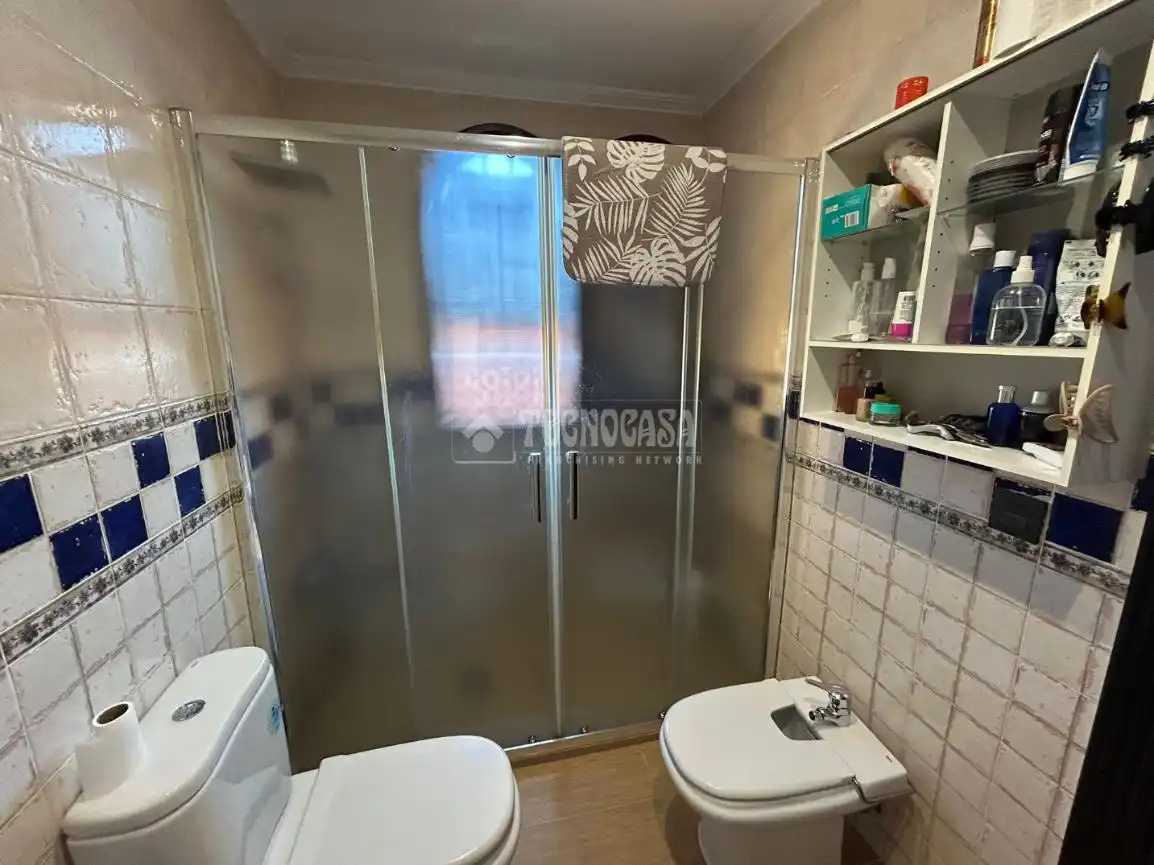 Baño de Casa o chalet en venta en Linares con Aire acondicionado