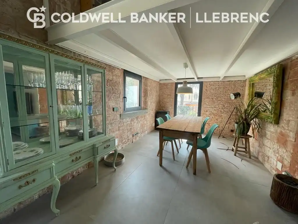 Comedor de Dúplex de alquiler en Barcelona con Parquet, Amueblado y Horno