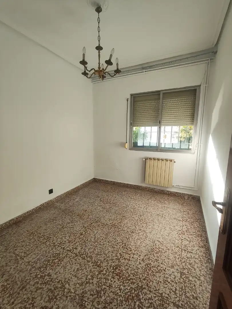 Dormitori de Casa o xalet de lloguer en Pinto amb Calefacció, Jardí privat i Forn