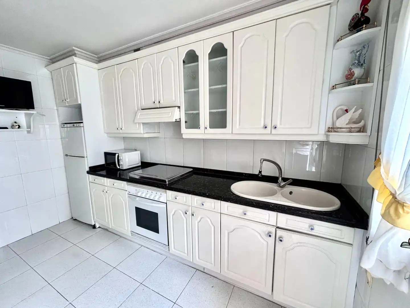 Cocina de Piso en venta en Gijón  con Calefacción, Parquet y Terraza