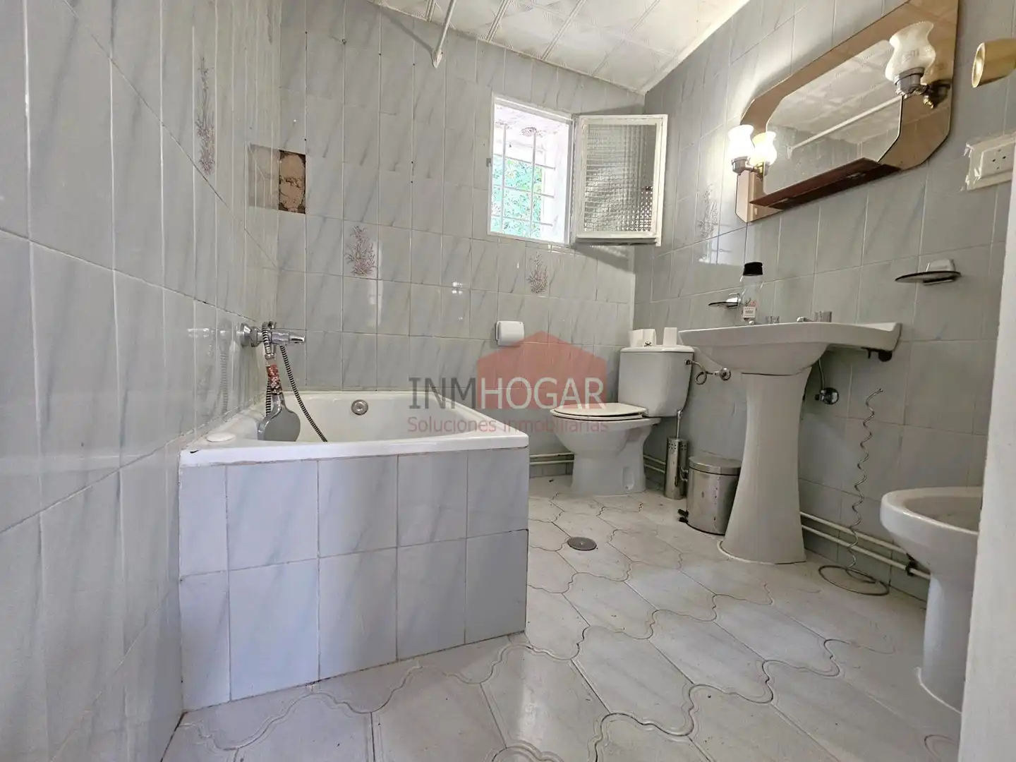 Baño de Casa o chalet en venta en Herradón de Pinares con Calefacción, Jardín privado y Terraza