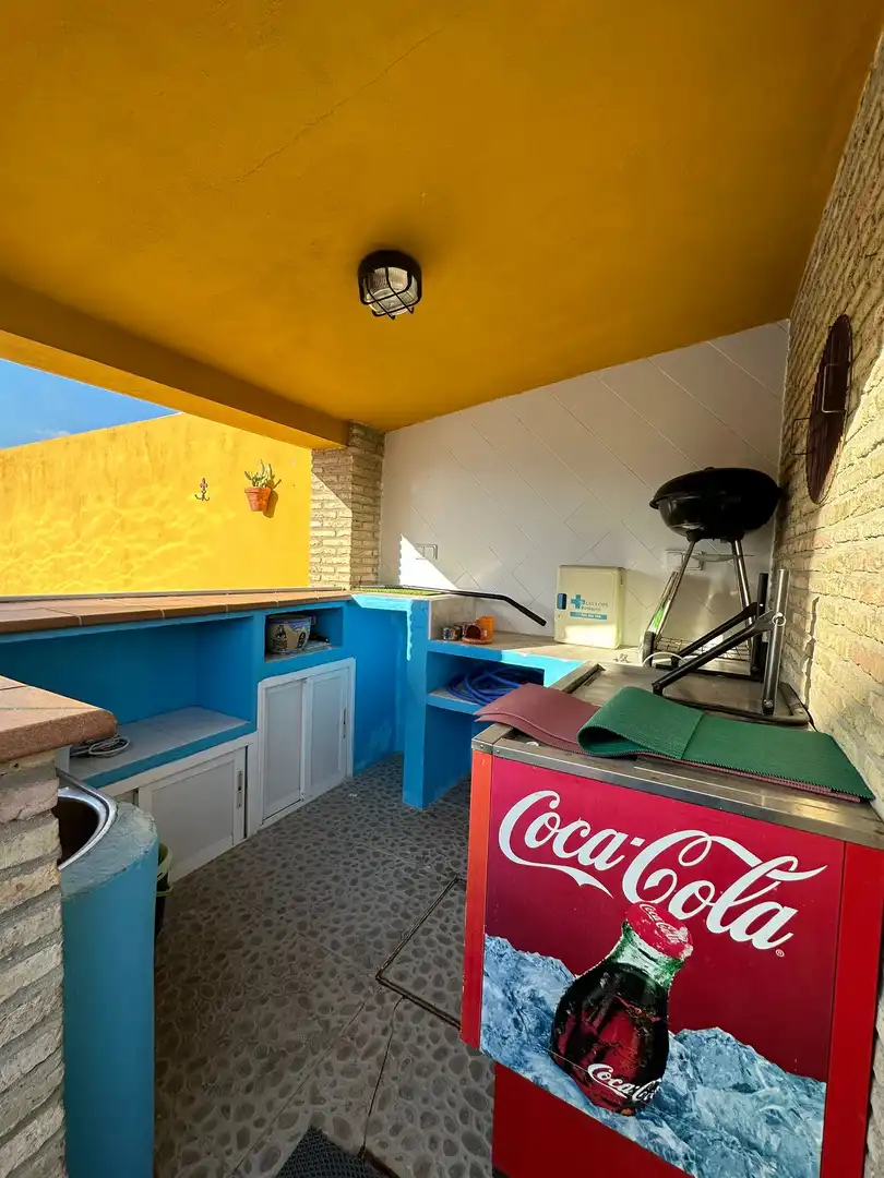 Cuina de Casa o xalet en venda en El Puerto de Santa María amb Aire condicionat, Jardí privat i Terrassa