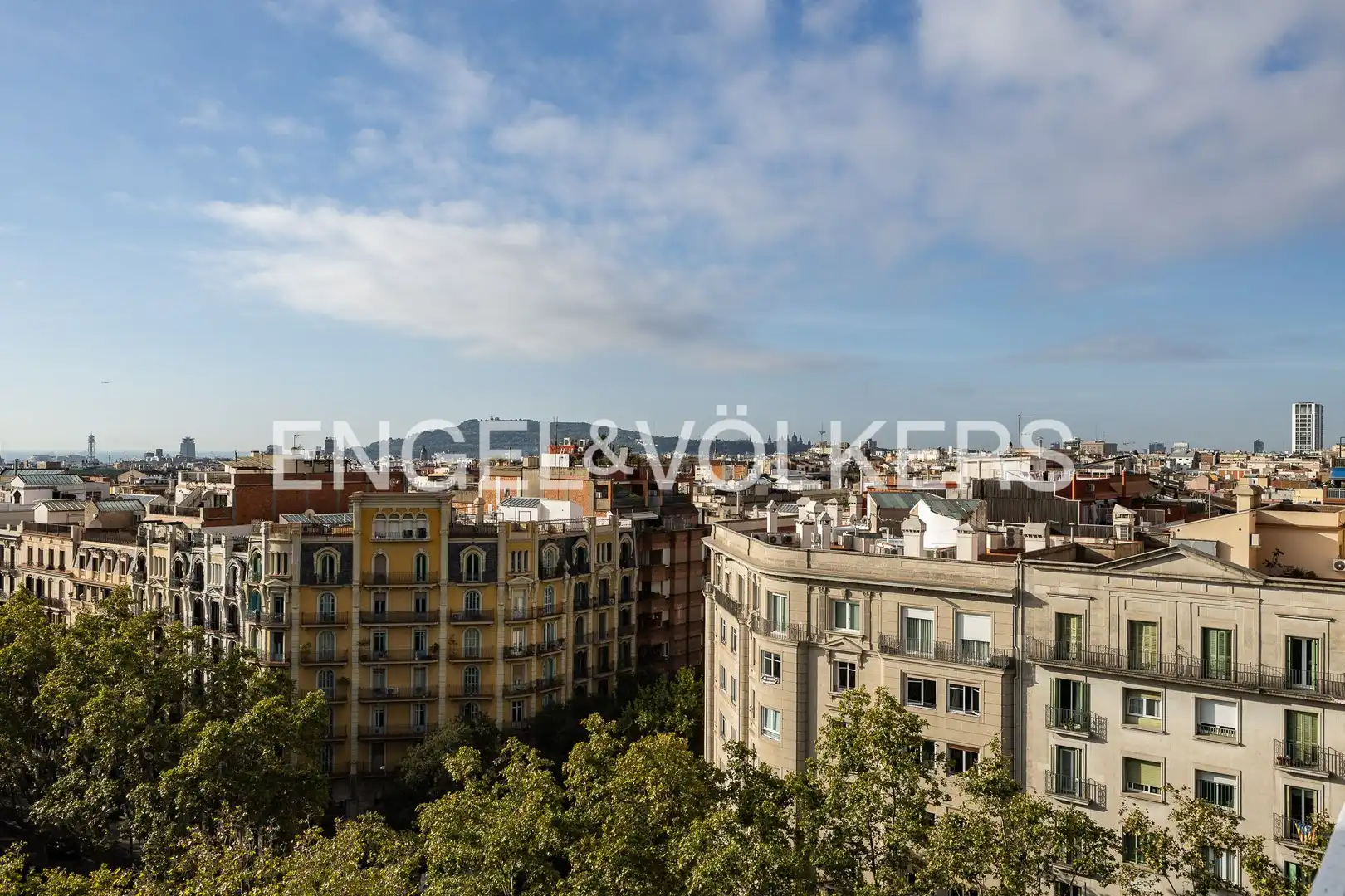 Vista exterior de Ático en venta en Gràcia
