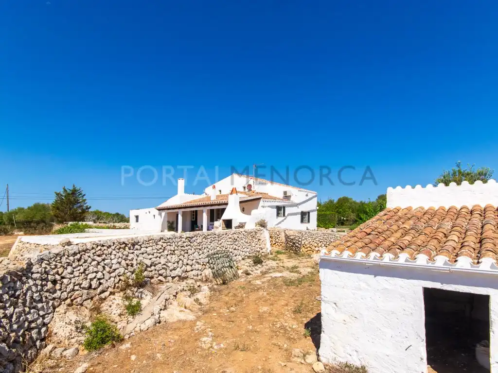 Casa rústica amb piscina en venda a Ferreries poble, imagen 5