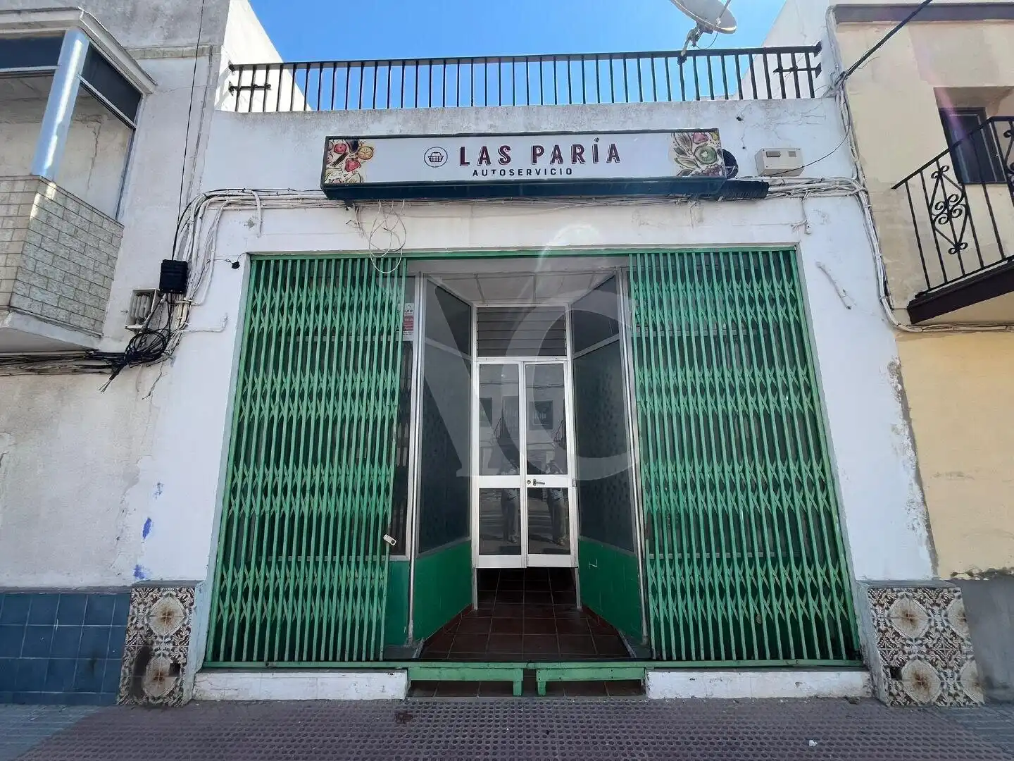 Vista exterior de Local en venda en Chiclana de la Frontera